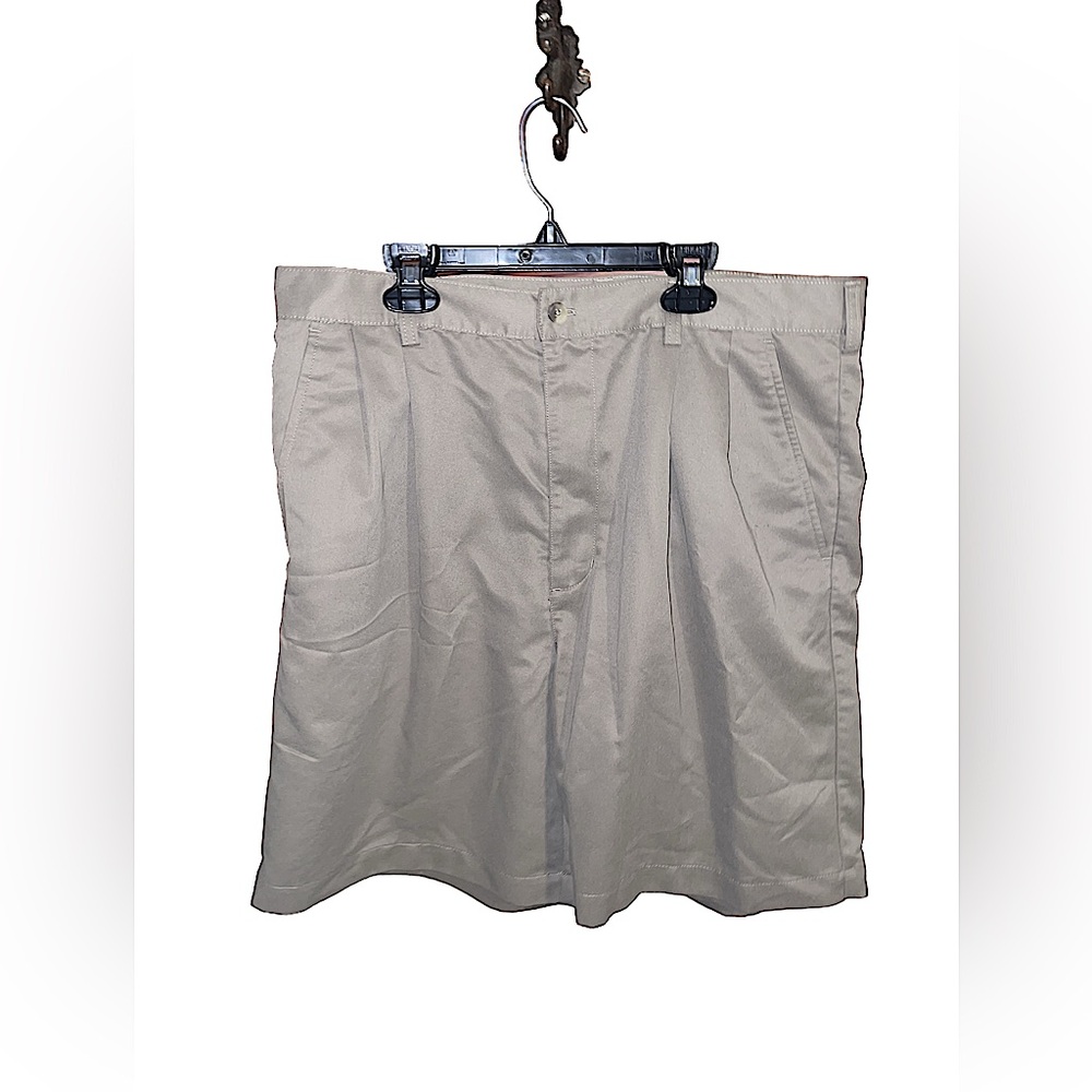 Croft & Barrow Mens Dress/Dark Khaki Capris *make offers*